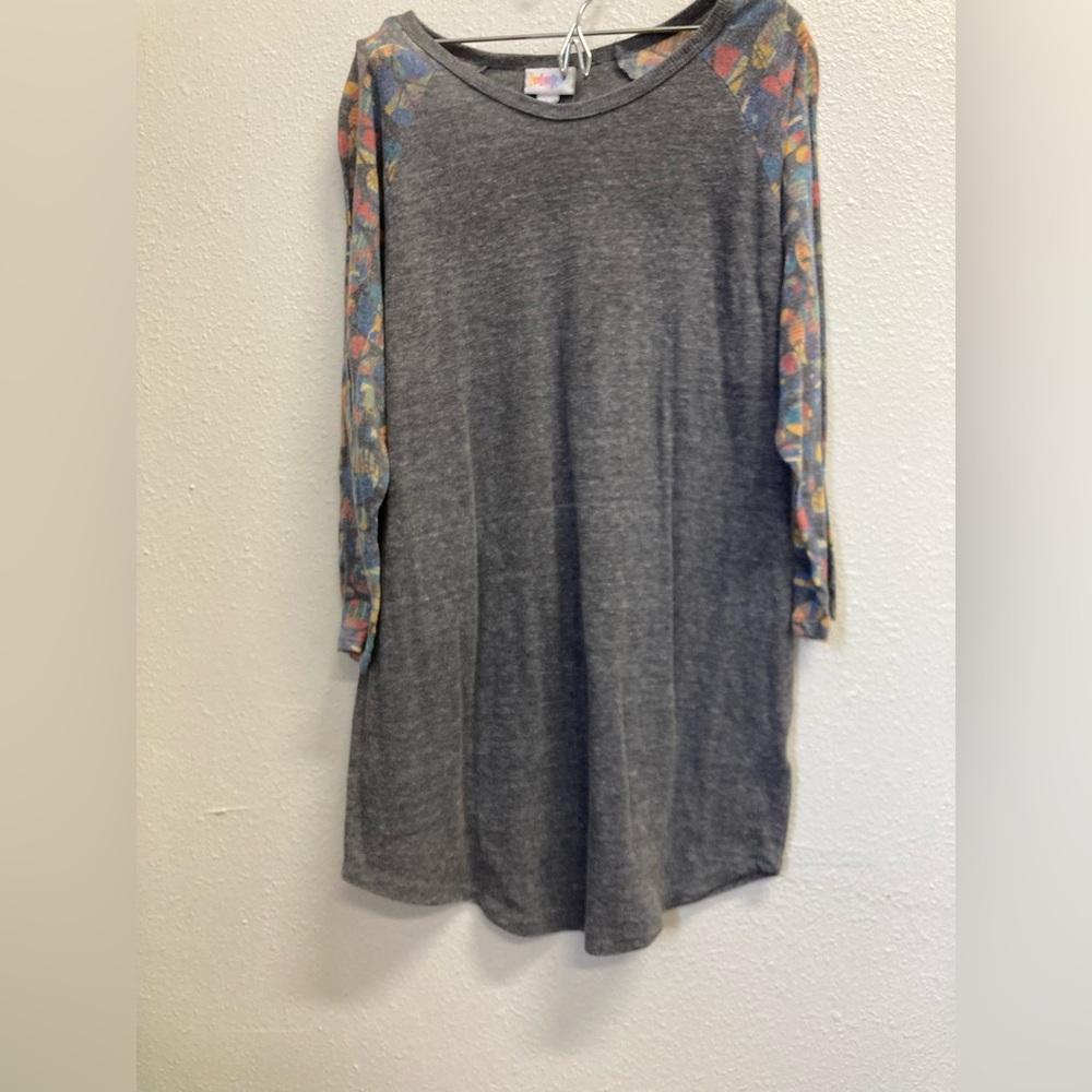Gray LuLaRoe shirt with colorful sleeves